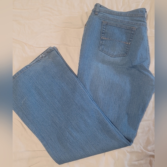 Women's Glo jeans size 17 average junior jeans. - Picture 7 of 7